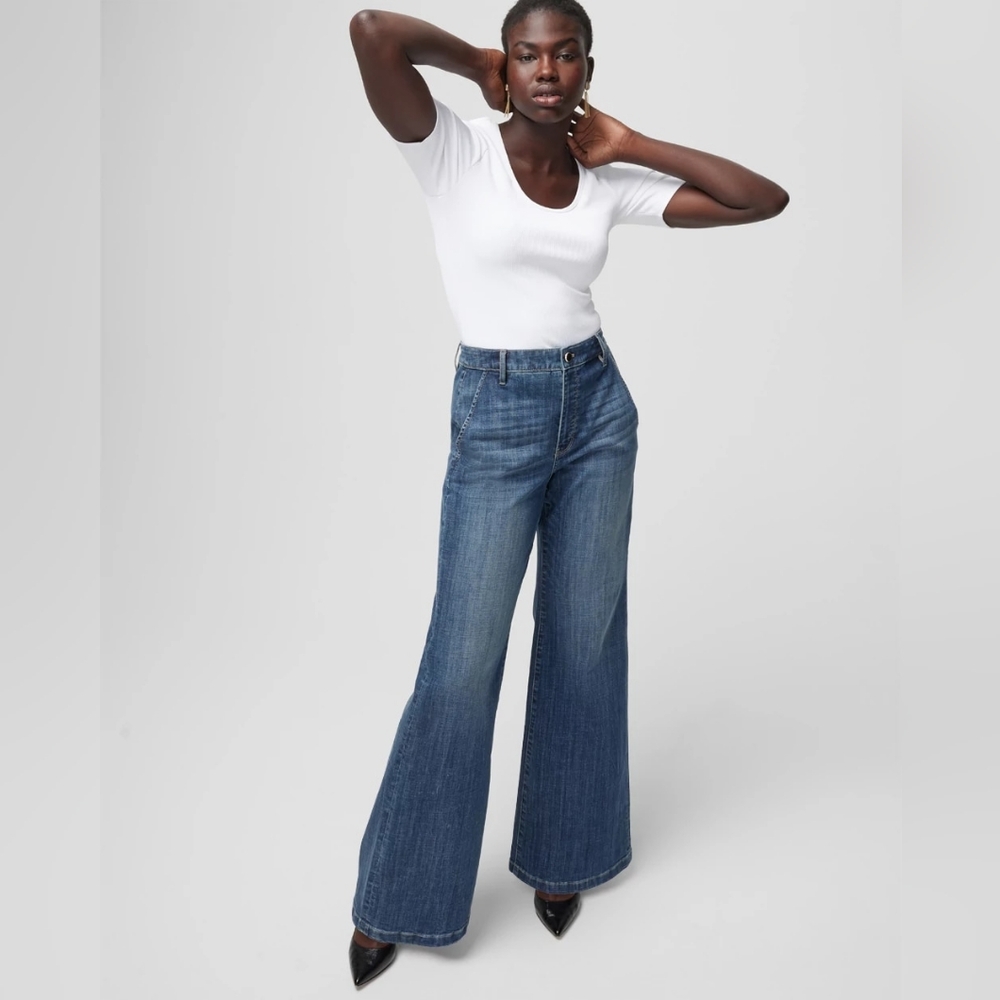 White House Black Market extra high-rise wide leg everyday soft jeans size 4s